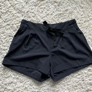 Lululemon Spring Breakaway Short, 6